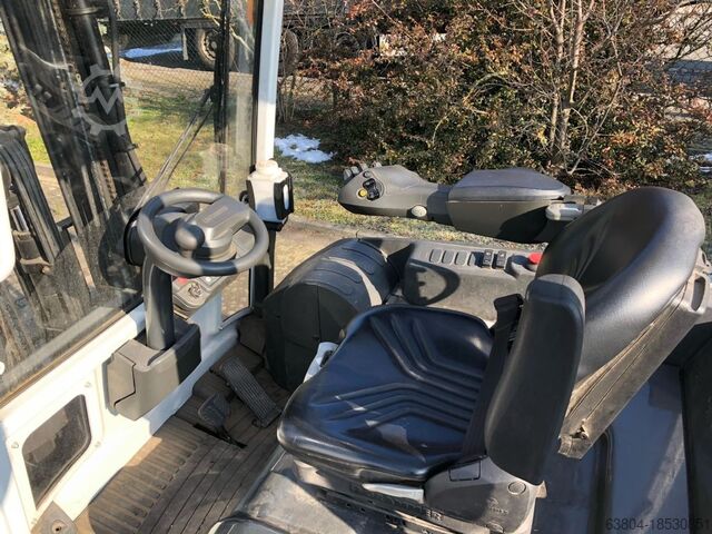Elektrisk trehjulsgaffeltruck UniCarriers A2N1L18Q (TX3-18)
