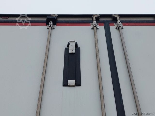 冷蔵セミトレーラー SCHMITZ CARGOBULL SKO 24 Thermo King SLXi 300