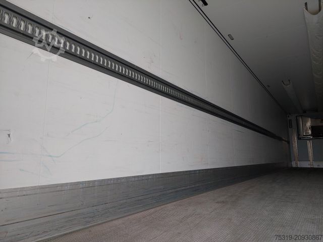 冷蔵セミトレーラー SCHMITZ CARGOBULL SKO 24 Thermo King SLXi 300