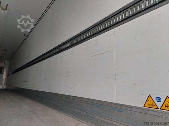 冷蔵セミトレーラー SCHMITZ CARGOBULL SKO 24 Thermo King SLXi 300