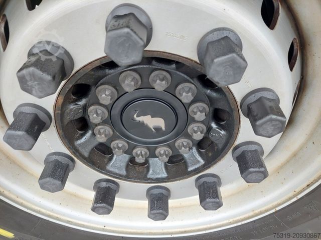 冷蔵セミトレーラー SCHMITZ CARGOBULL SKO 24 Thermo King SLXi 300