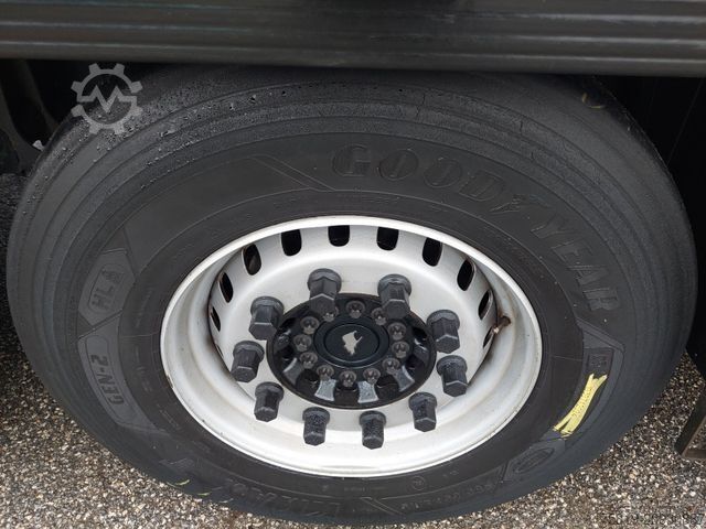 冷蔵セミトレーラー SCHMITZ CARGOBULL SKO 24 Thermo King SLXi 300