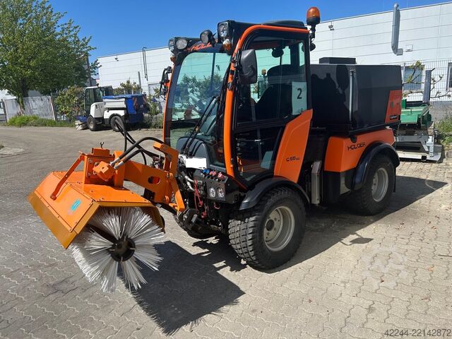 Municipal vehicle / implement carrier Holder C 55 SC