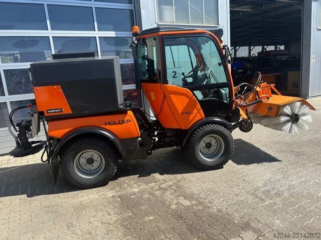 Municipal vehicle / implement carrier Holder C 55 SC