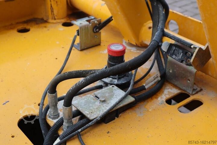 Scissor lift Haulotte COMPACT 10 Electric, 10m Working Height, 450kg Cap