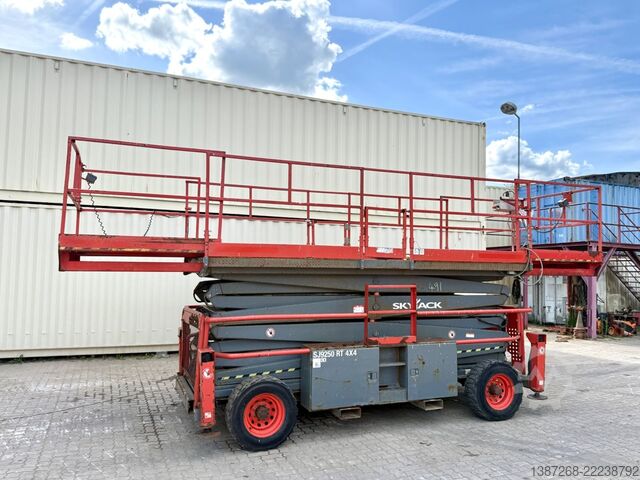 Работна платформа Skyjack SJ9250RT 4x4 / 17.2 Meter / 2015 BJ