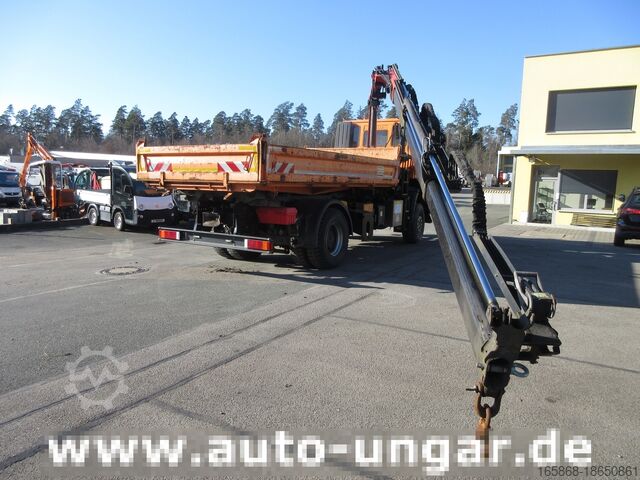 Tipper truck Iveco Trakker 360 Kipper 4x4 Kran Palfinger