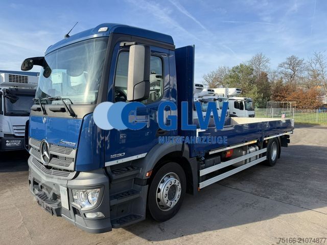 Düz kasa kamyon MERCEDES-BENZ ACTROS 1830 L Pritsche 6,4 m*Mitnahmestapler*ADR