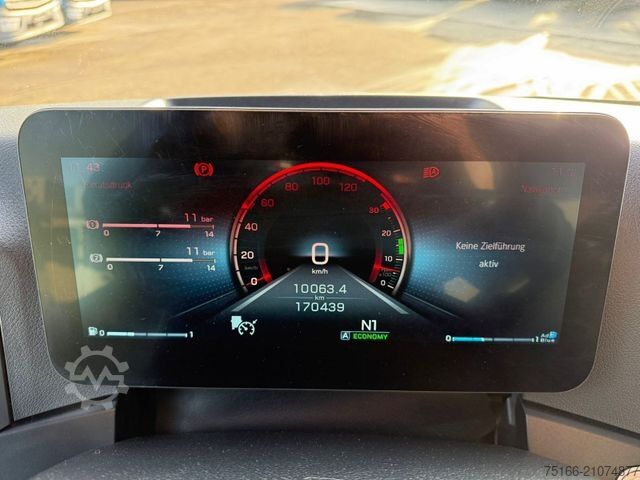 Düz kasa kamyon MERCEDES-BENZ ACTROS 1830 L Pritsche 6,4 m*Mitnahmestapler*ADR