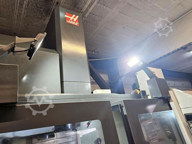 Centro de usinagem vertical Haas VF-3YT/50