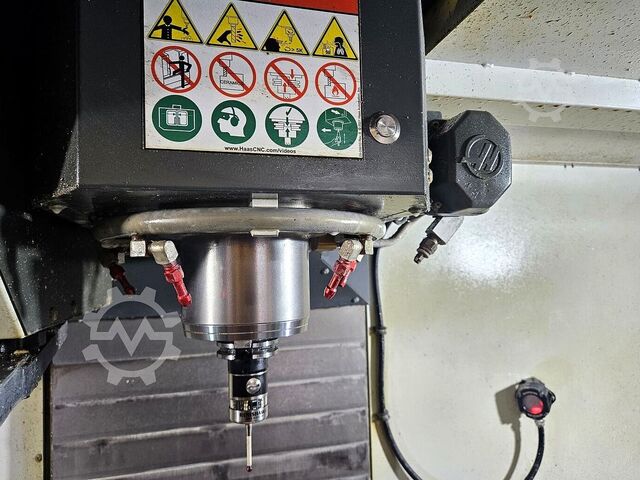 Centro de usinagem vertical Haas VF-3YT/50