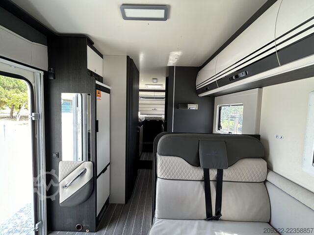 Daļēji integrēta kemperis Roller Team Kronos 284M | Ford Transit 2.0 TDCi 165 CV Automatico | 5 posti