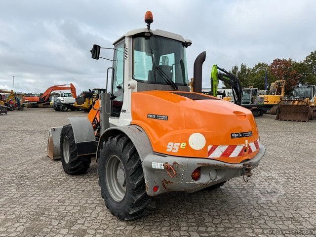 Radlader ATLAS AR95e Super, Schaufel + Gabel, 3. Steuerkreis