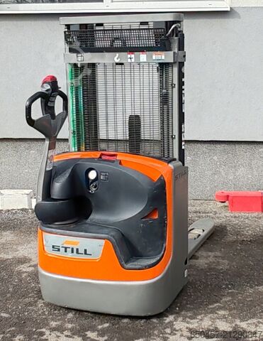 Pallet Stackers Still EXV 12 new batt