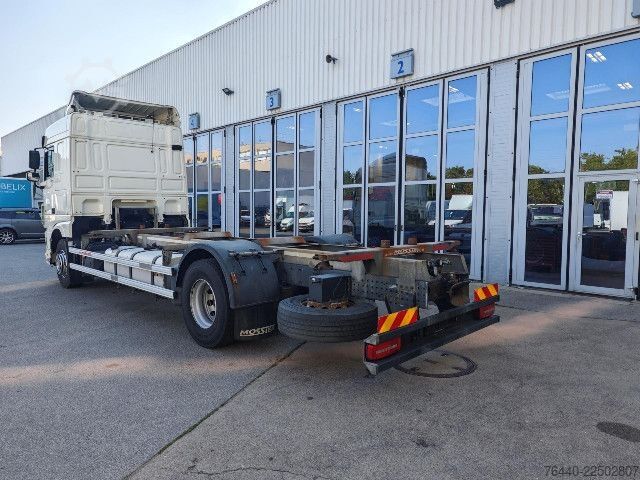 Camion porte-caisses amovibles DAF WAB
