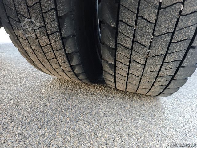 Camion porte-caisses amovibles DAF WAB
