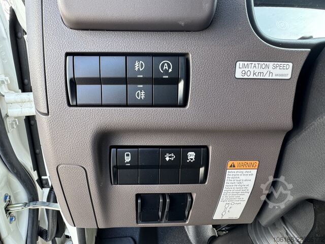Lastbilchassi Fuso Canter 9C18 Fahrgestell Neu GSR2