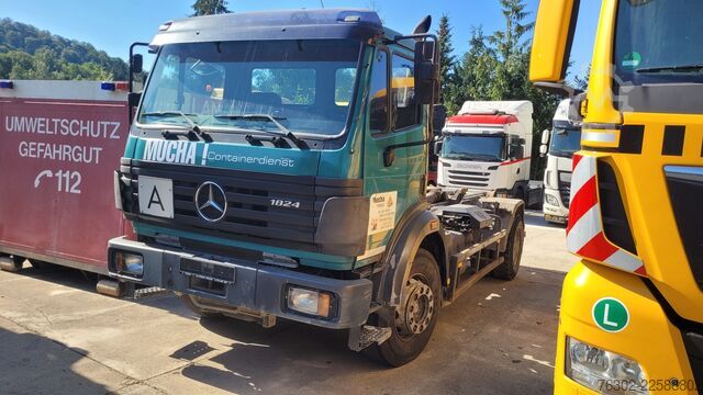 Самоскид Mercedes-Benz 1824 4x2 Meiller RK 13.055 blatt german
