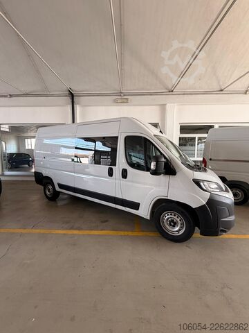 Xe tải có ghế ngồi FIAT Ducato Maxi