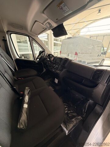Xe tải có ghế ngồi FIAT Ducato Maxi