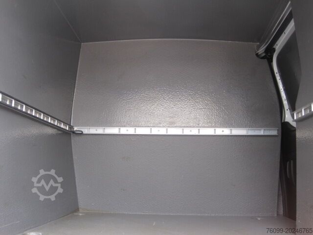 Spesialtilpasset varebil Peugeot Partner 1.6 HDI Cateringausbau 3-Sitzer