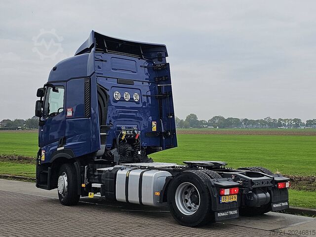 Estándar-SZM RENAULT T 440