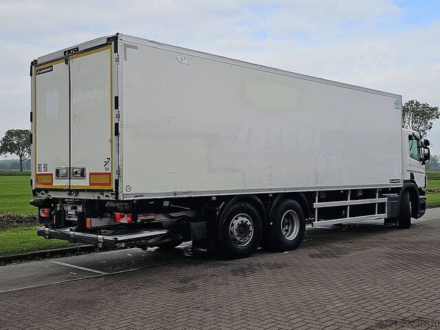 Transporte refrigerado/congelado SCANIA P320