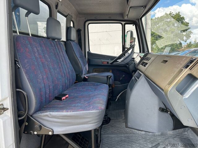 飲料バン MERCEDES-BENZ Vario 612 D