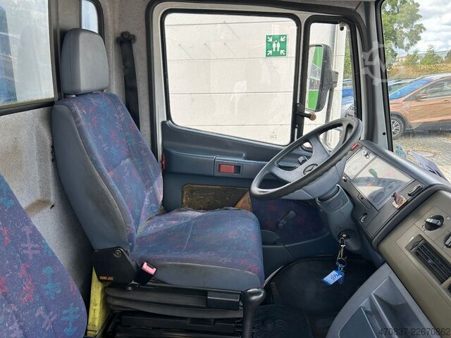 飲料バン MERCEDES-BENZ Vario 612 D