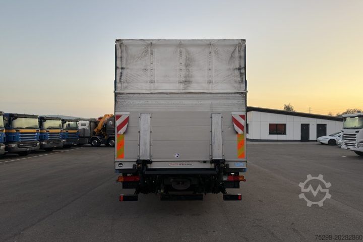 Nákladné auto s plochou korbou a plachtou Mercedes-Benz Actros 1848 4x2 Retarder / Swiss-Vehicle