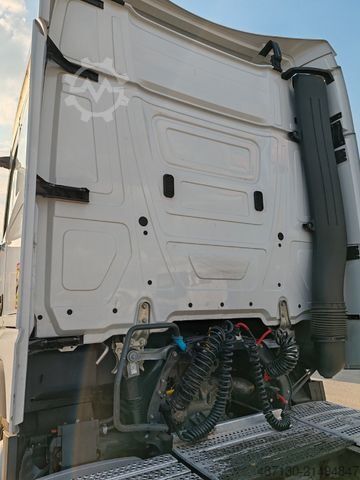 Objemová ťažná jednotka MERCEDES-BENZ ACTROS 1851 mega Prime