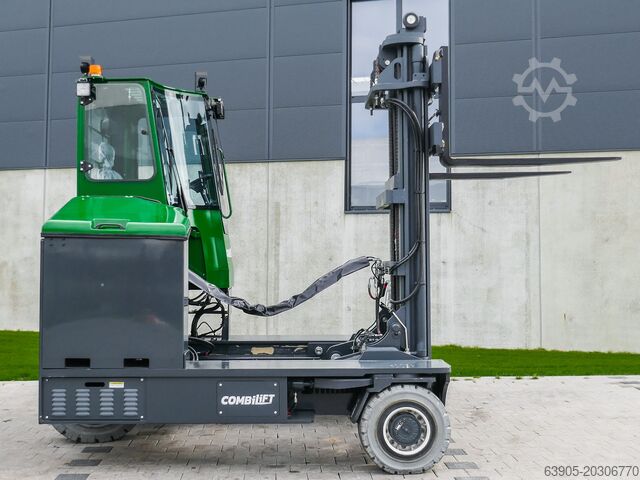 Apilador de 4 vías Combilift C 5500 XLE