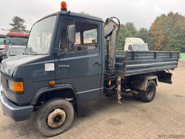 Volquete con grúa Mercedes-Benz 709D **709D-TIPPER+CRANE-BELGIAN TRUCK**