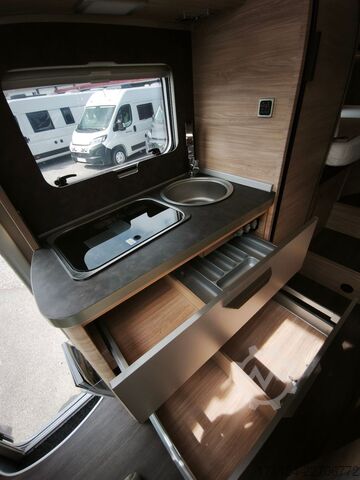 کمپر نیمه یکپارچه KNAUS Van TI PLUS Platinium Selection 650 MEG,Automat