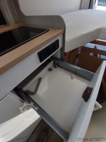 کمپرون LMC Innovan pure 640, Automatik,Längsbetten,Model 27