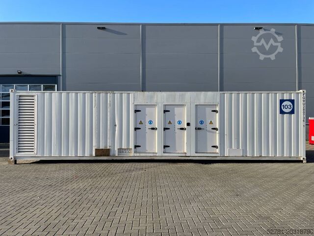 Machine de chantier Available containers new and used