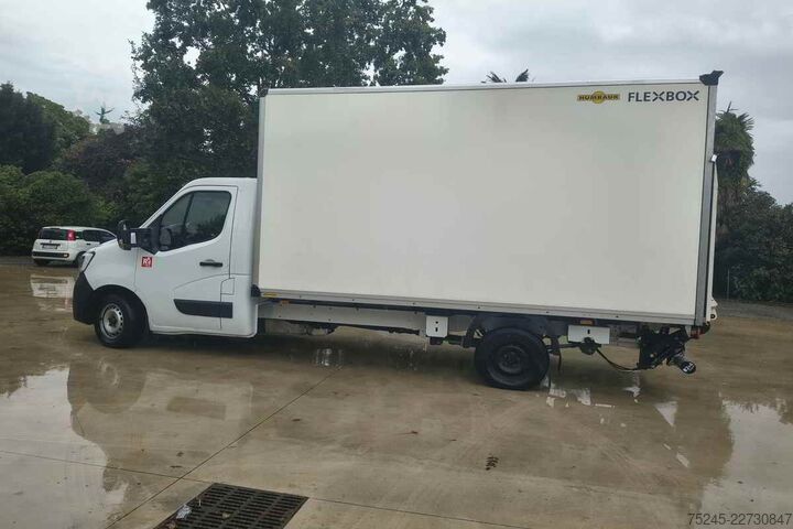 Furgon skrzyniowy RENAULT MASTER 2.3 DCI 160