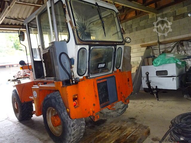 Utovarivač točkova Schaeff SKB 1000