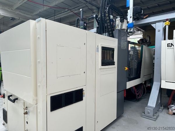 Stroj za brizganje Engel Victory 330H/200V/140 combi Ecodrive