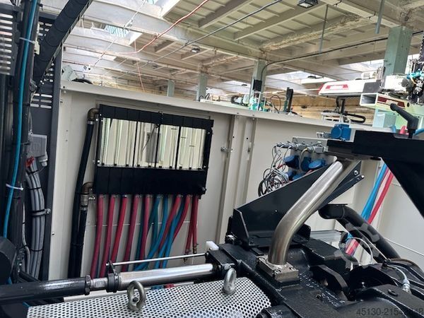 Stroj za brizganje ENGEL Victory 330H/80V/160 combi Ecodrive