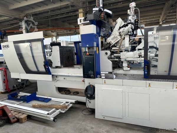 Stroj za brizganje Engel Victory 200H/60W/180 combi