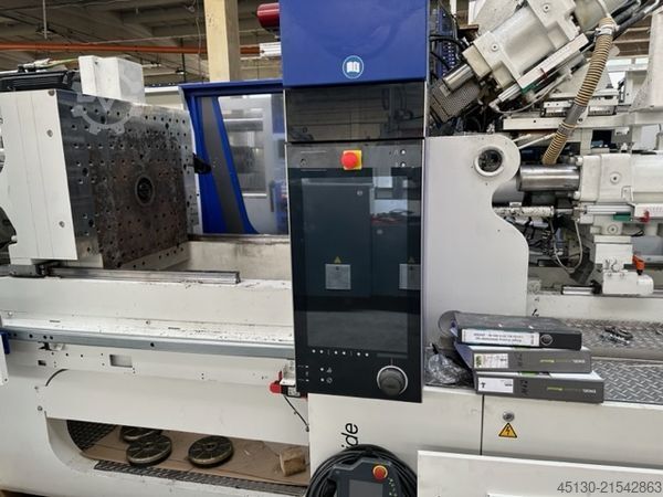 Stroj za brizganje Engel Victory 200H/60W/180 combi