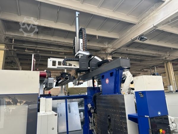 Stroj za brizganje Engel Victory 200H/60W/180 combi