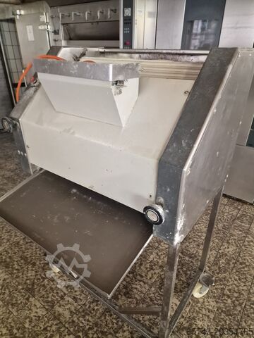 Baguette maker, baguette machine  
