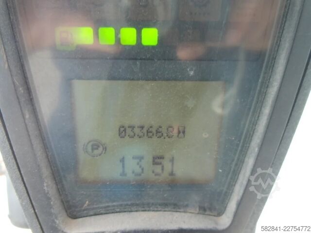 Lift forklift LINDE H 30 T - 02