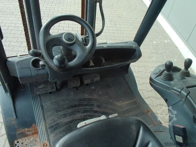 Lift forklift LINDE H 30 T - 02