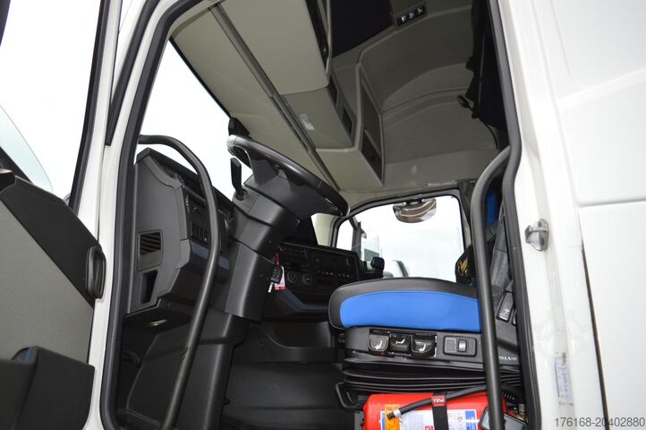 стандартен трактор VOLVO FH 460 Globetrotter XL i-Save