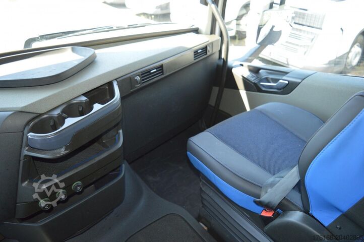 стандартен трактор VOLVO FH 460 Globetrotter XL i-Save