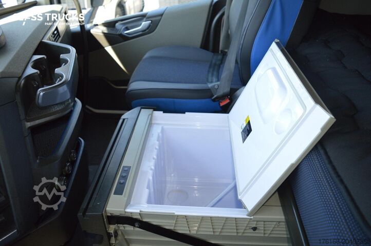 Standard tractor unit VOLVO FH 460 Globetrotter XL i-Save