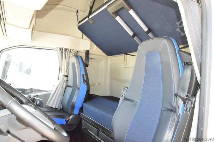 стандартен трактор VOLVO FH 460 Globetrotter XL i-Save